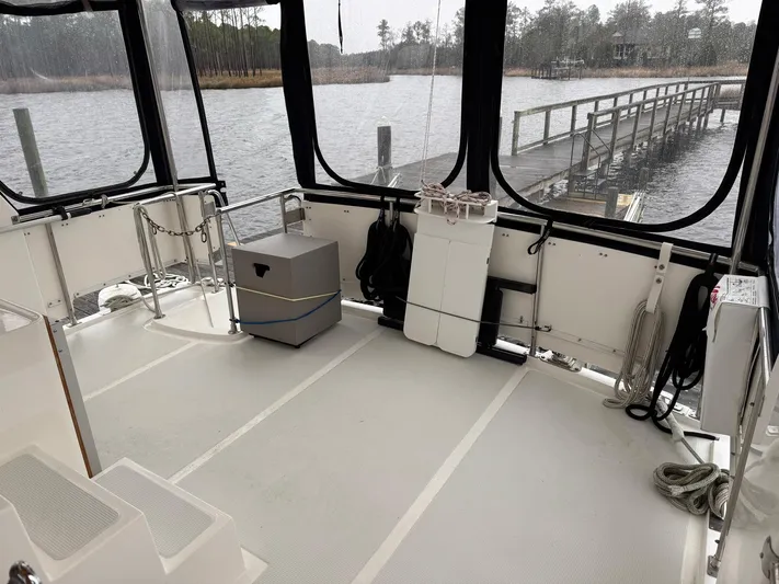 Meridian Yacht Photos Pics 