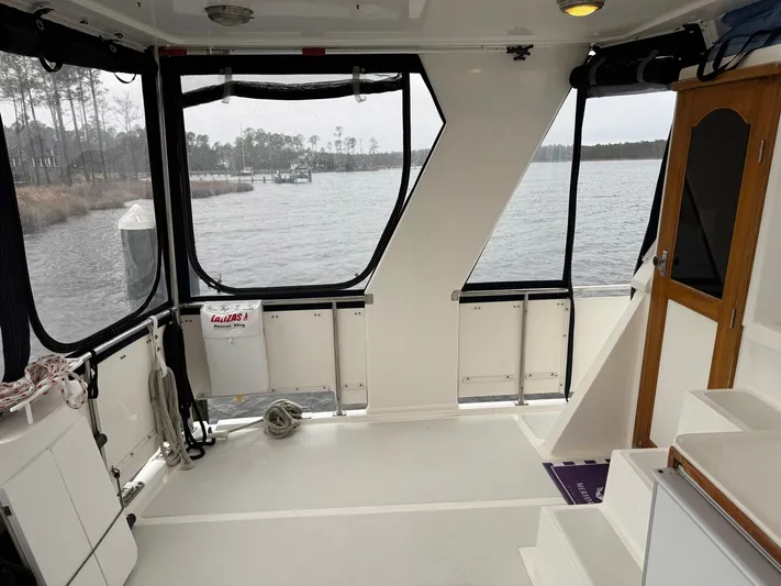 Meridian Yacht Photos Pics 