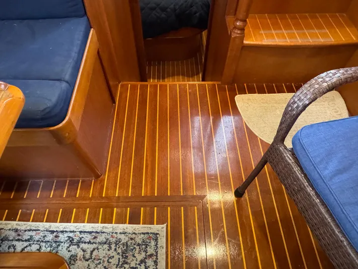 Meridian Yacht Photos Pics 