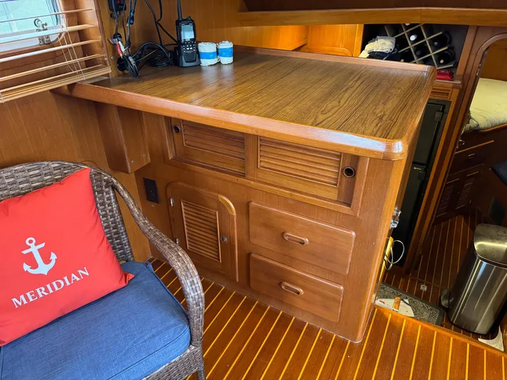 Meridian Yacht Photos Pics 