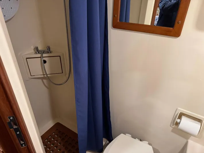 Meridian Yacht Photos Pics 