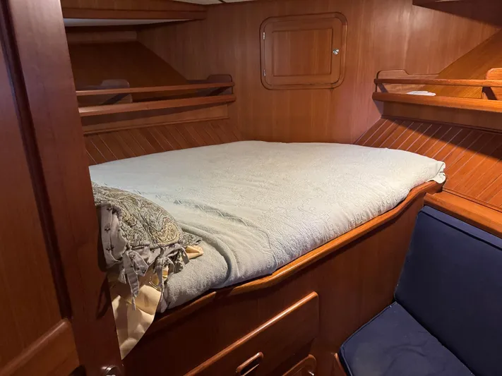 Meridian Yacht Photos Pics 