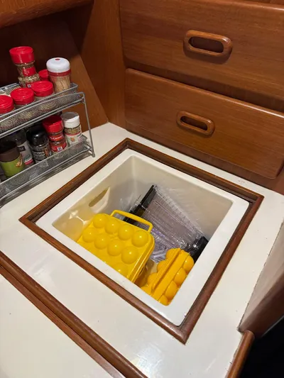 Meridian Yacht Photos Pics 