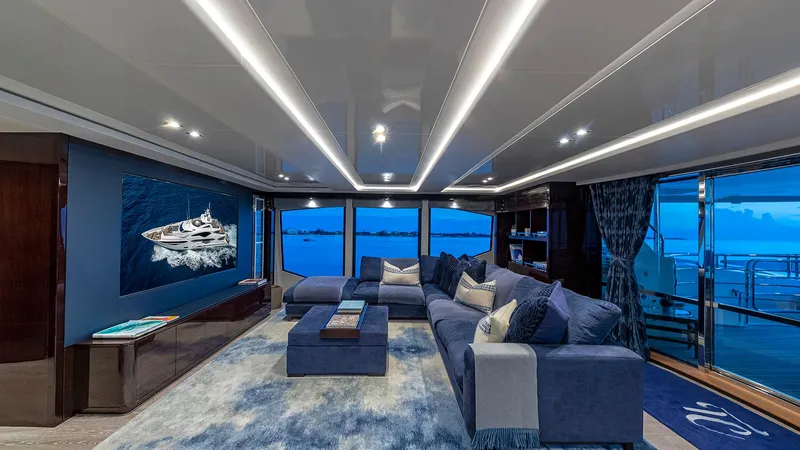 Tc Yacht Photos Pics Bridge Deck Skylounge