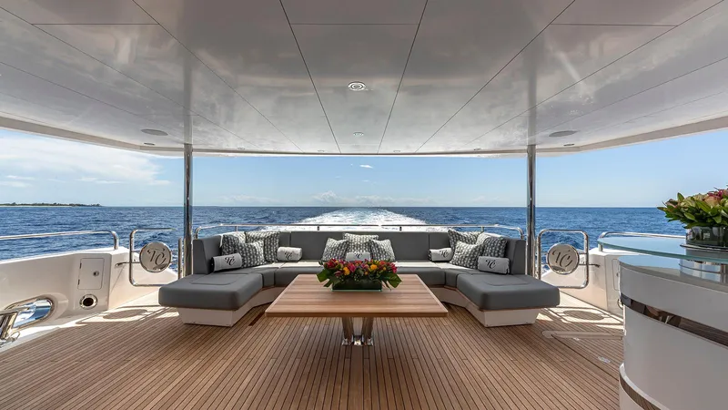 Tc Yacht Photos Pics Main Aft Deck
