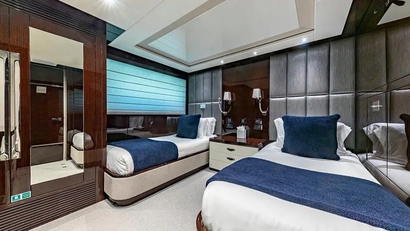 Tc Yacht Photos Pics Twin Cabin