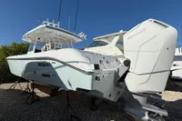 2025 EVERGLADES 395 CC - Image 2