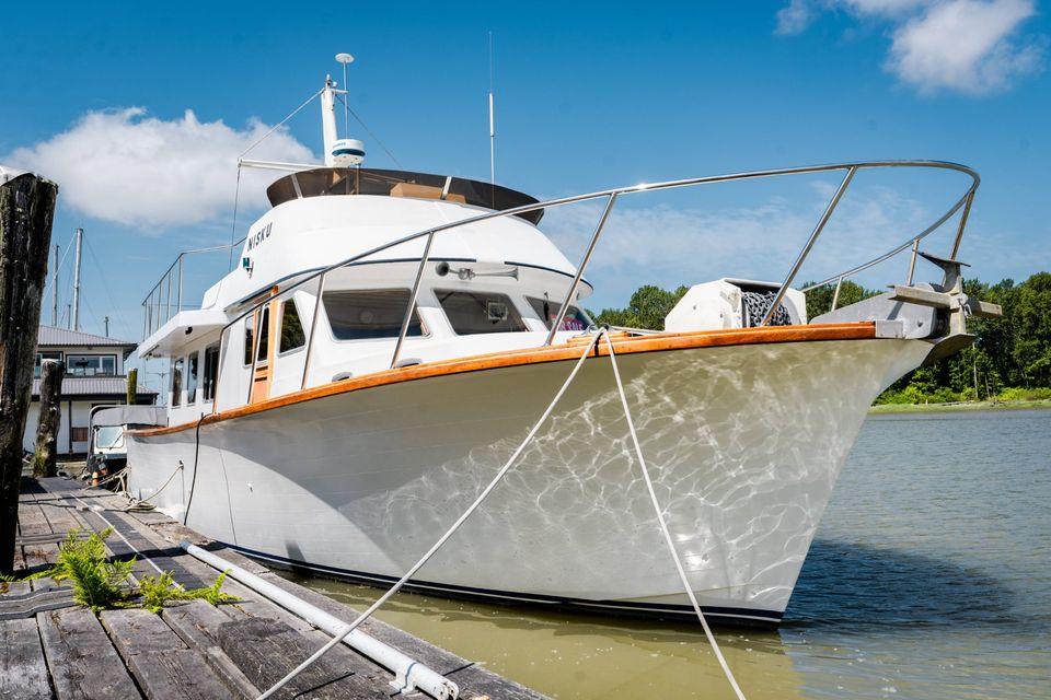 gulf pilothouse sailboat