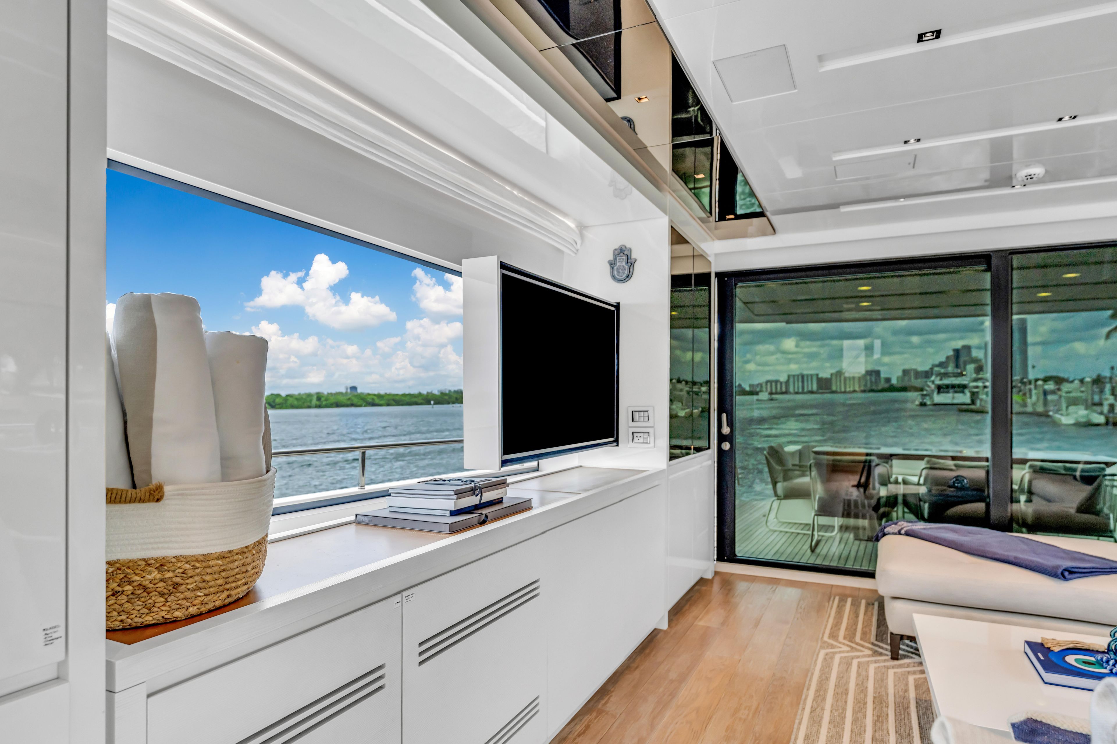 Yacht
