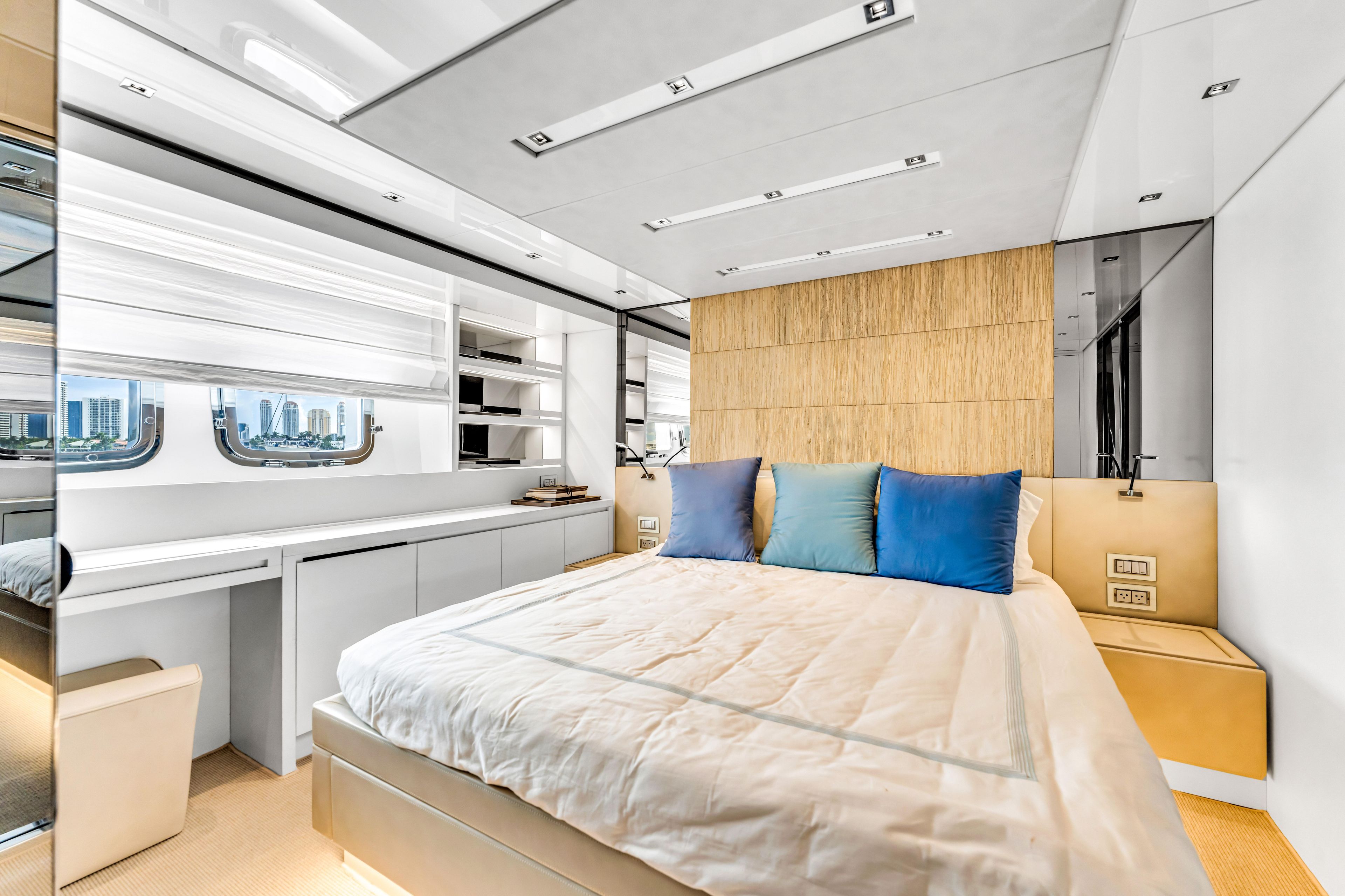 Yacht