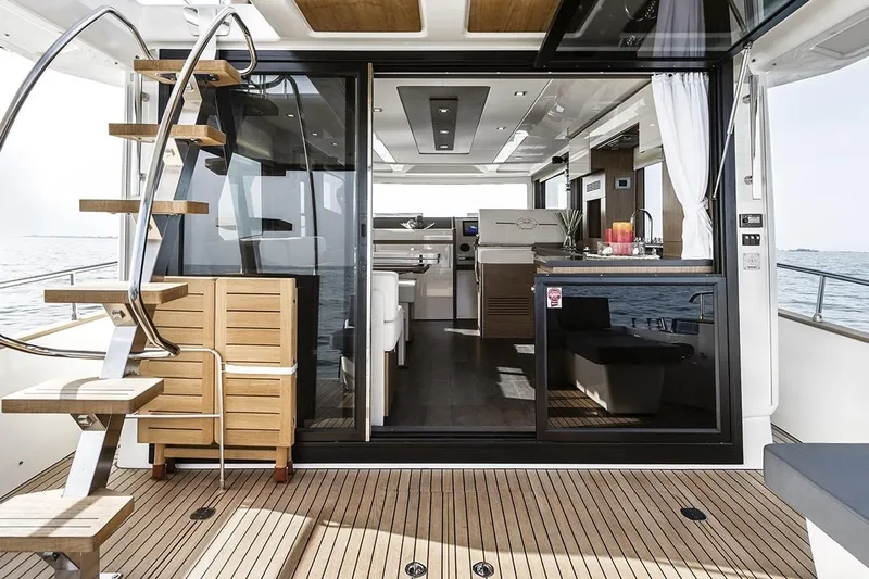 Venus Yacht Photos Pics Manufacturer Provided Image