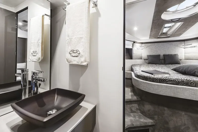  Yacht Photos Pics Manufacturer Provided Image