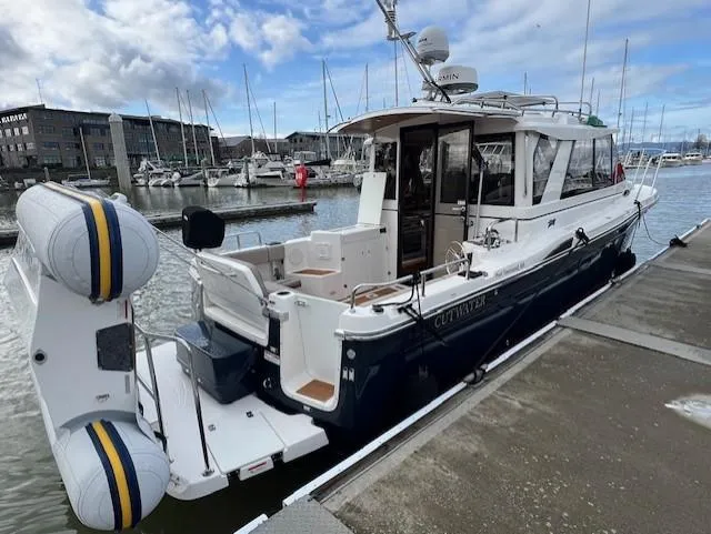 Star Cruiser Yacht Photos Pics 