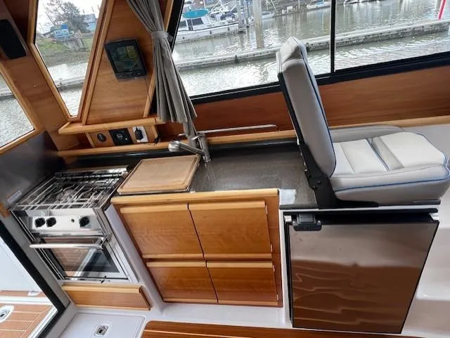 Star Cruiser Yacht Photos Pics 