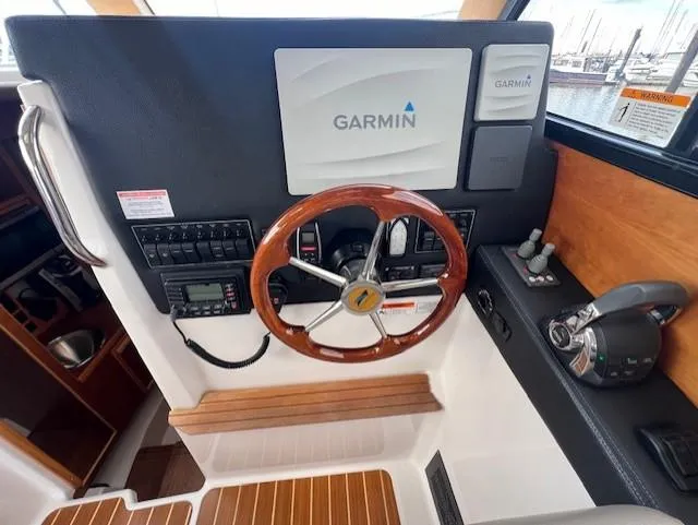 Star Cruiser Yacht Photos Pics 