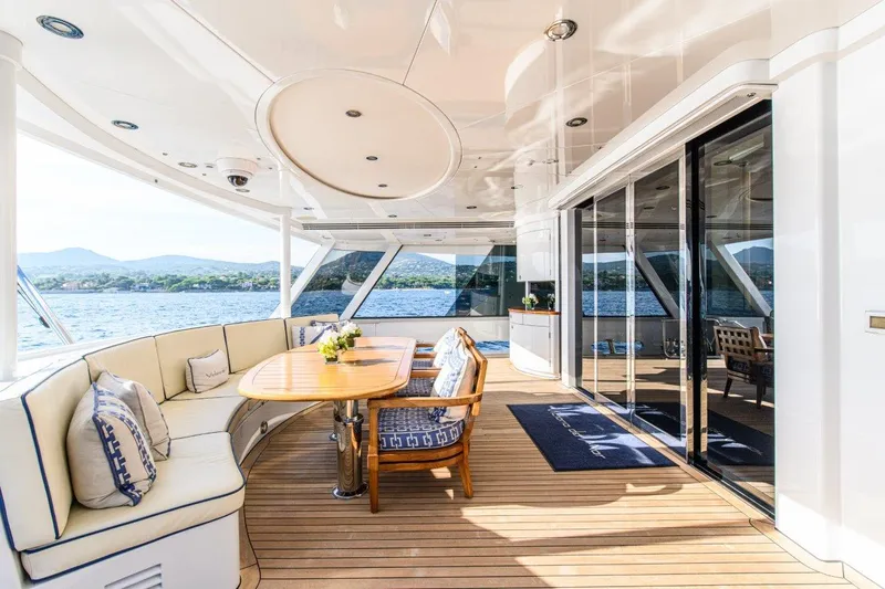 Victoria Del Mar Yacht Photos Pics 