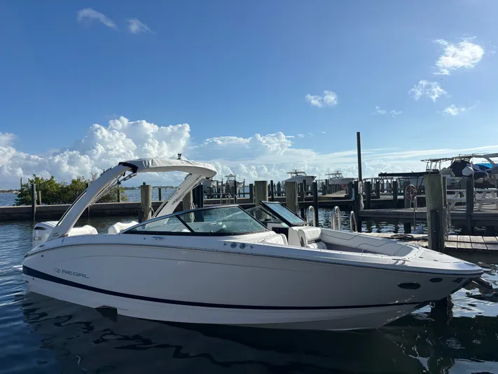  Yacht Photos Pics 2025 REGAL LX6 - Image 7