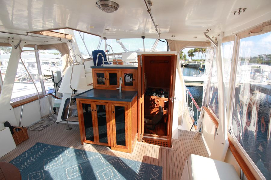 1987 Kha Shing Sundeck