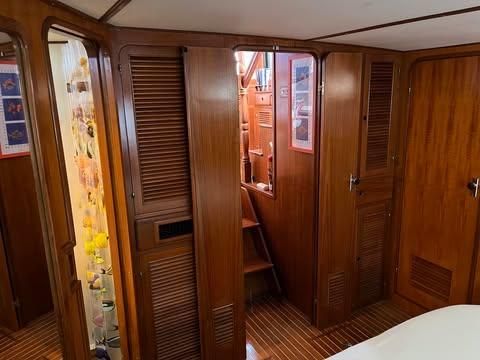1987 Kha Shing Sundeck