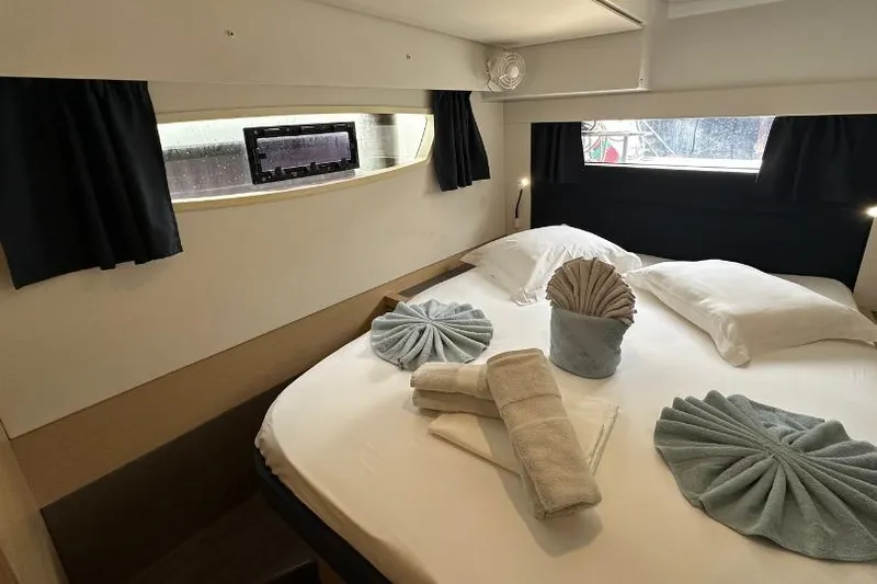 Neptunite Yacht Photos Pics SAONA 47 - 2018