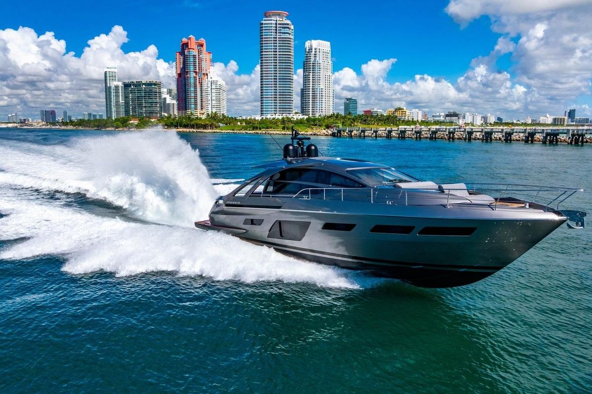 2023 Pershing 70 
