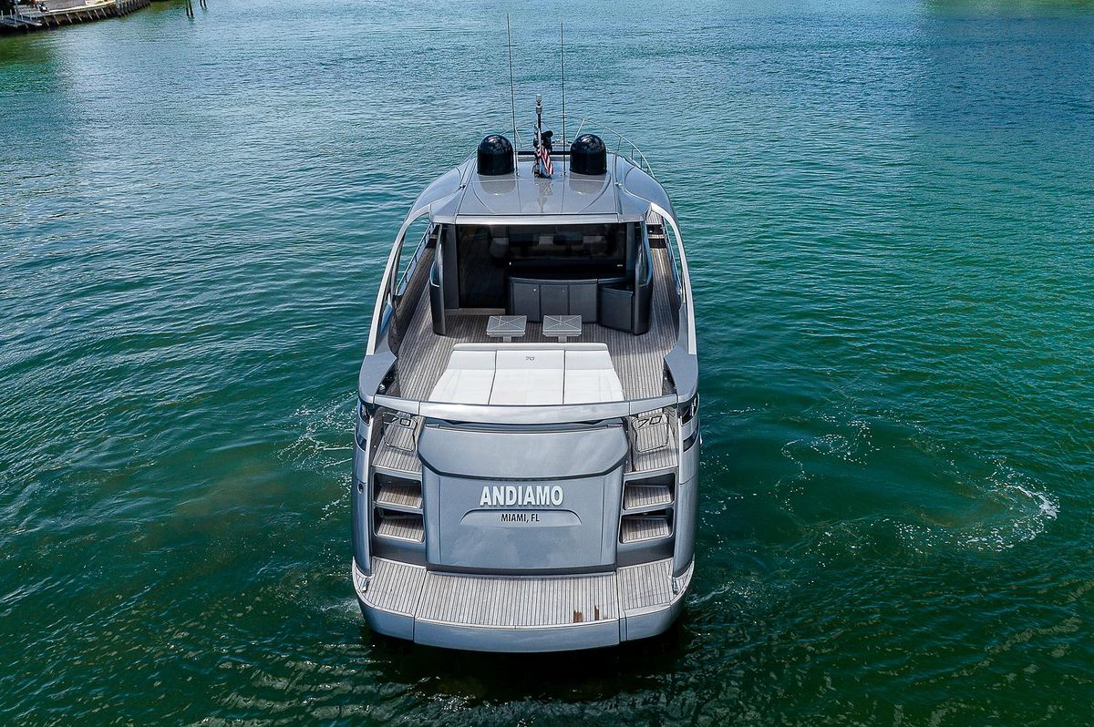 2015 Pershing 70 