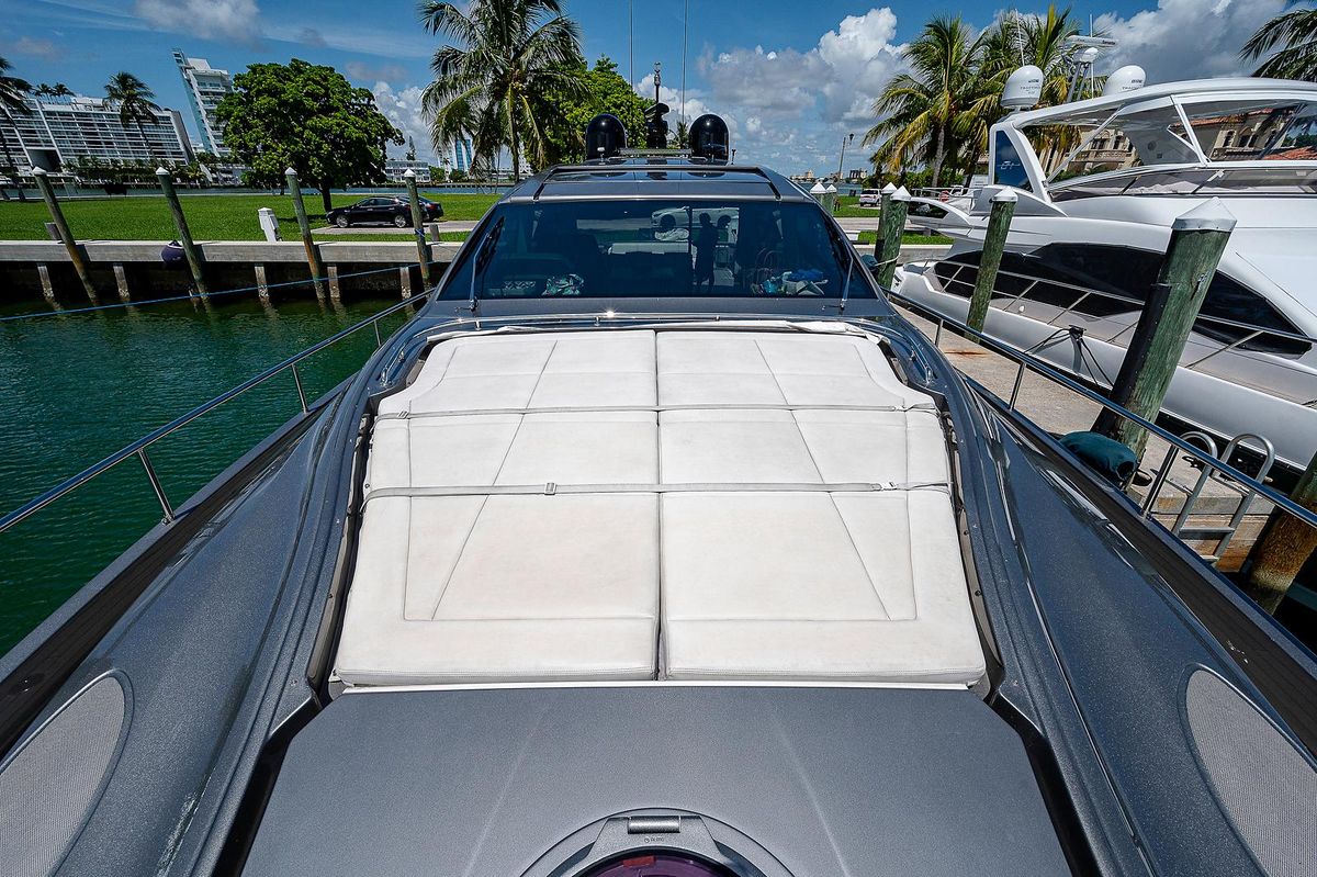 2015 Pershing 70 