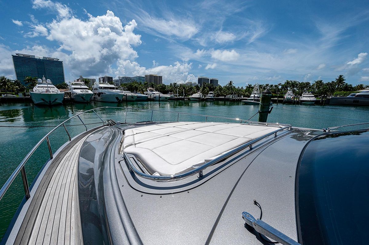 2015 Pershing 70 
