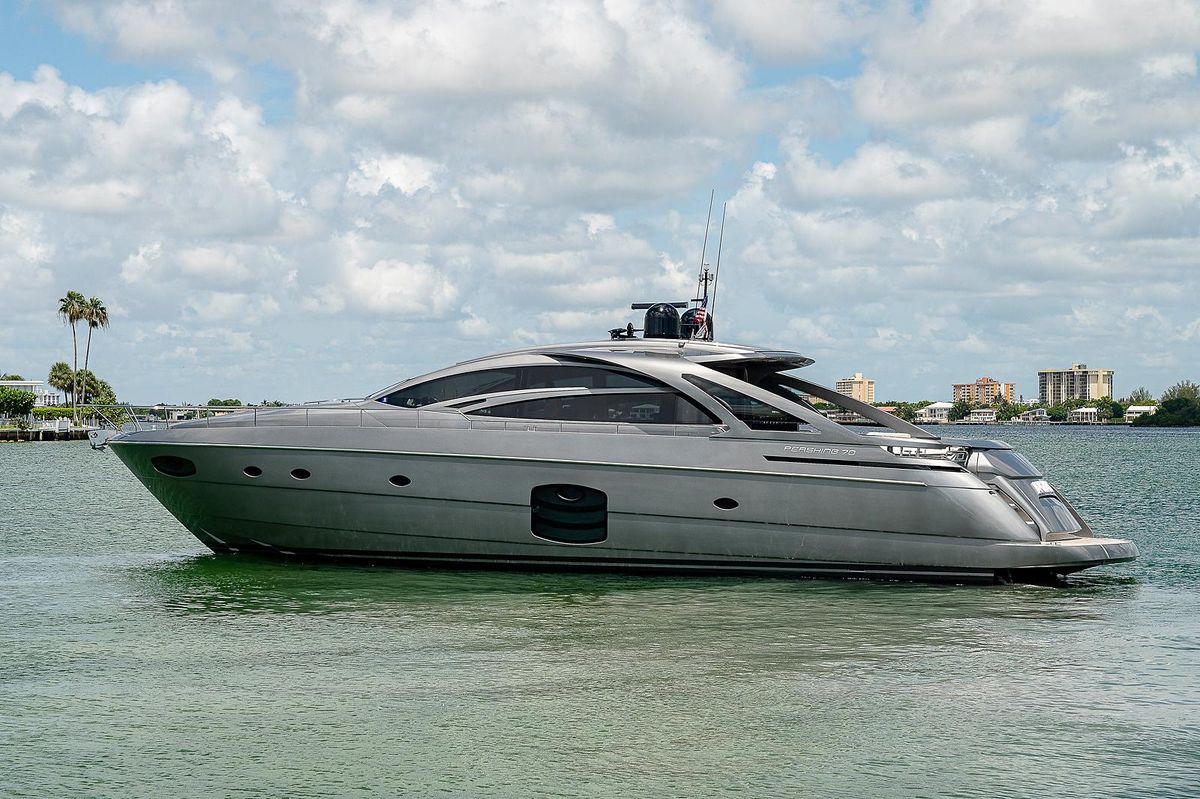 2015 Pershing 70 