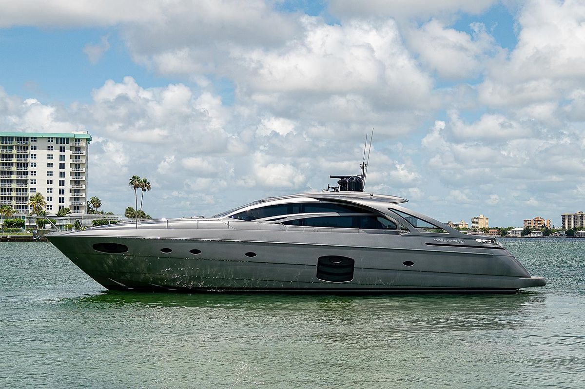 2015 Pershing 70 