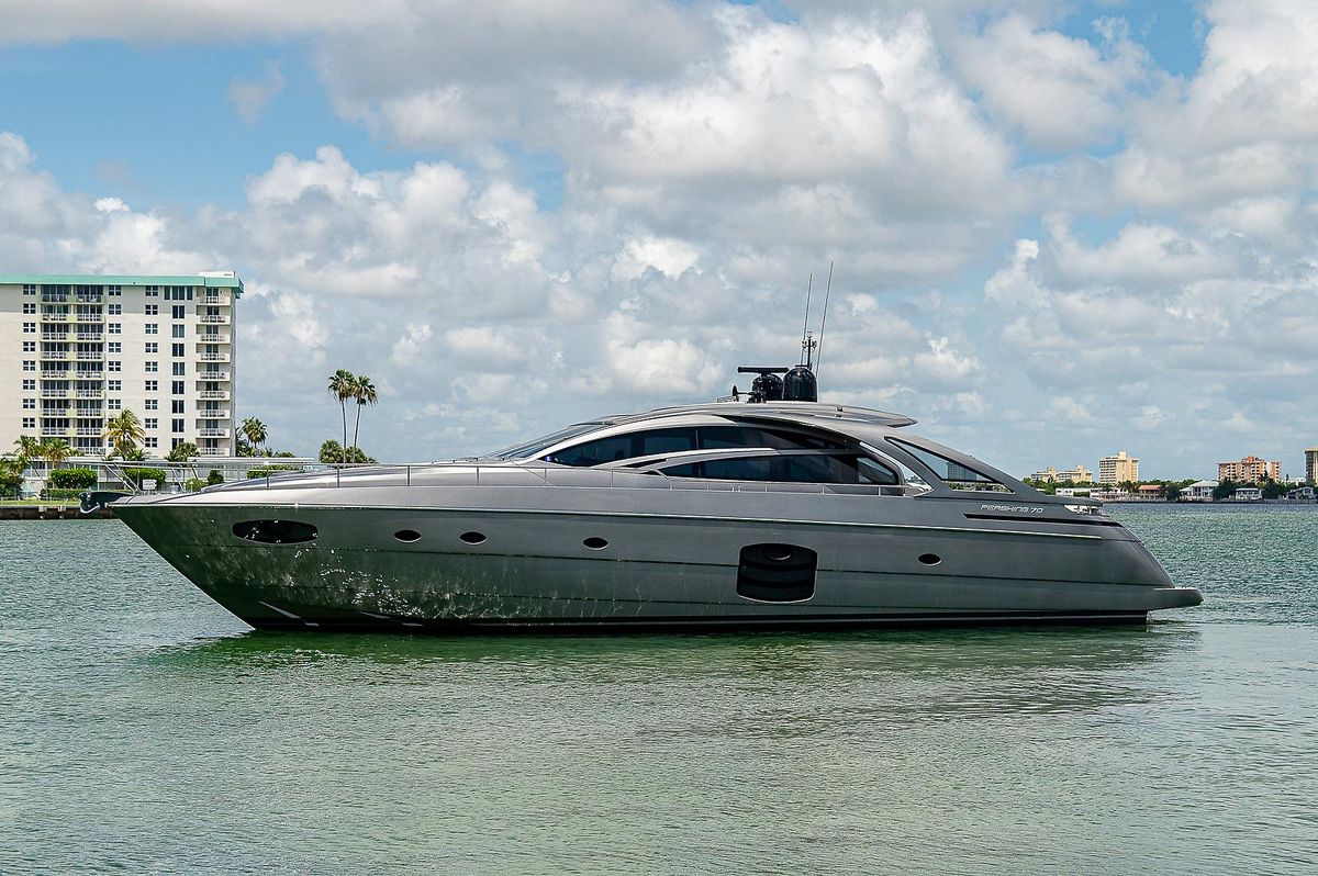 2015 Pershing 70 