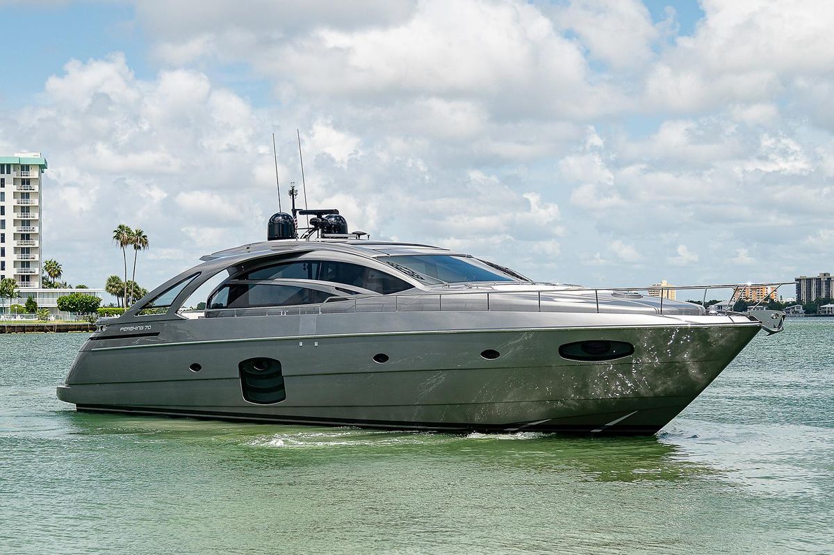 2015 Pershing 70 