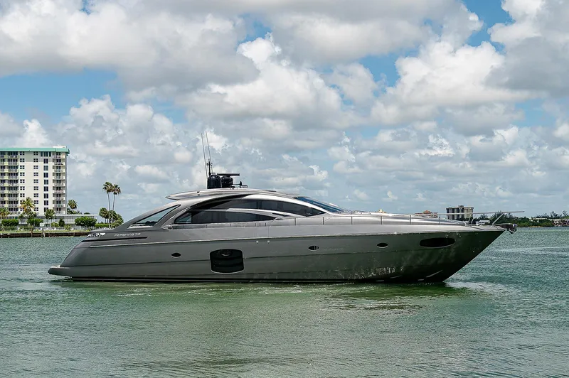 Andiamo Yacht Photos Pics 