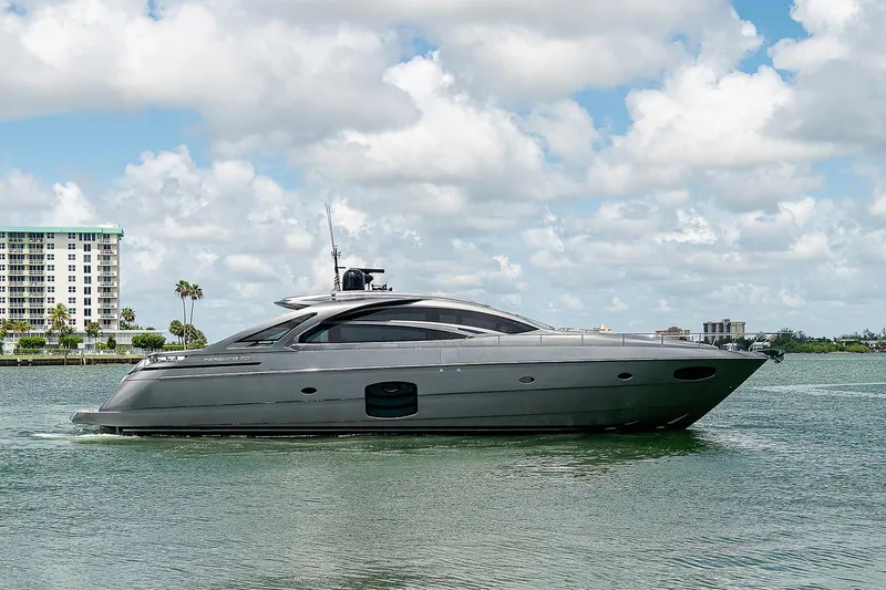 Andiamo Yacht Photos Pics 