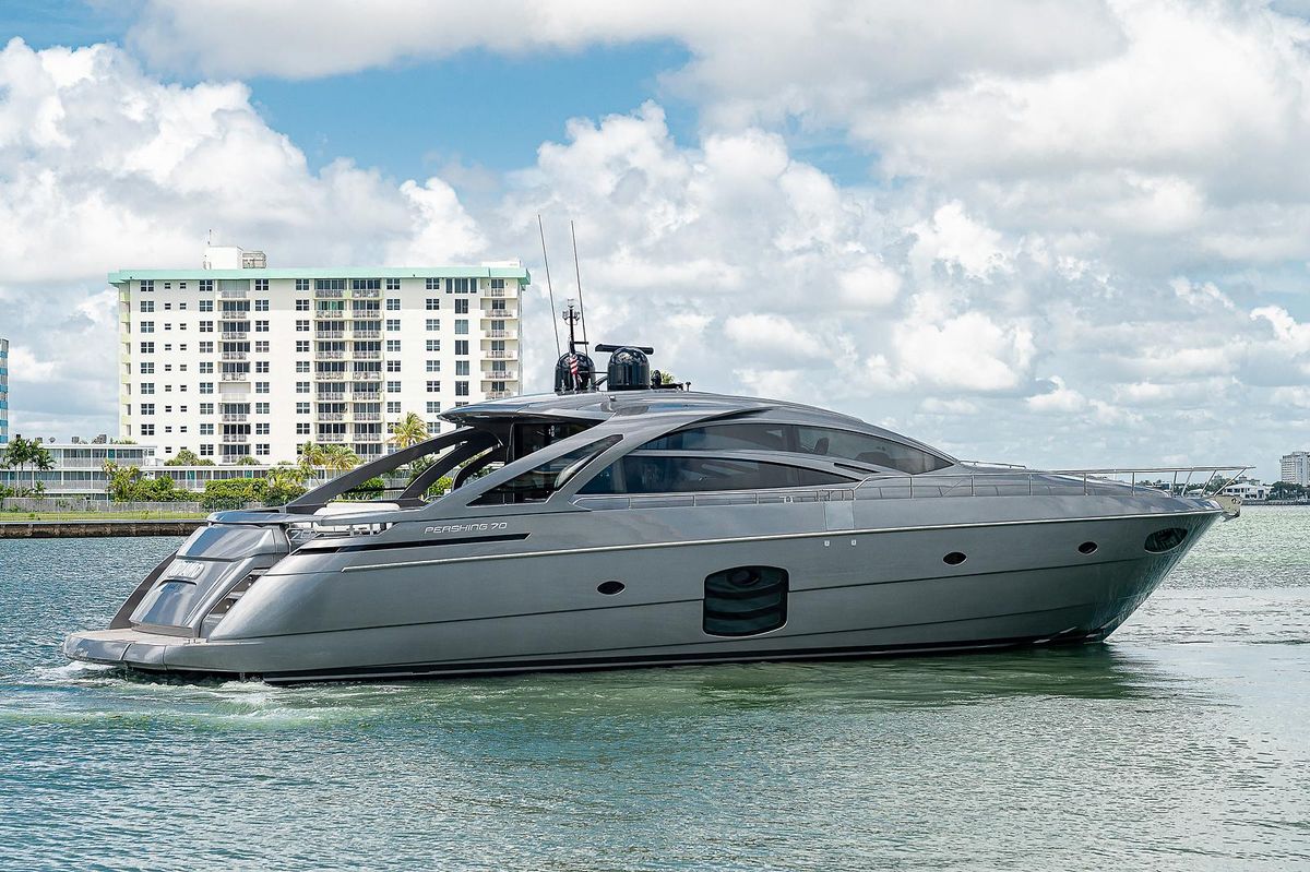 2015 Pershing 70 
