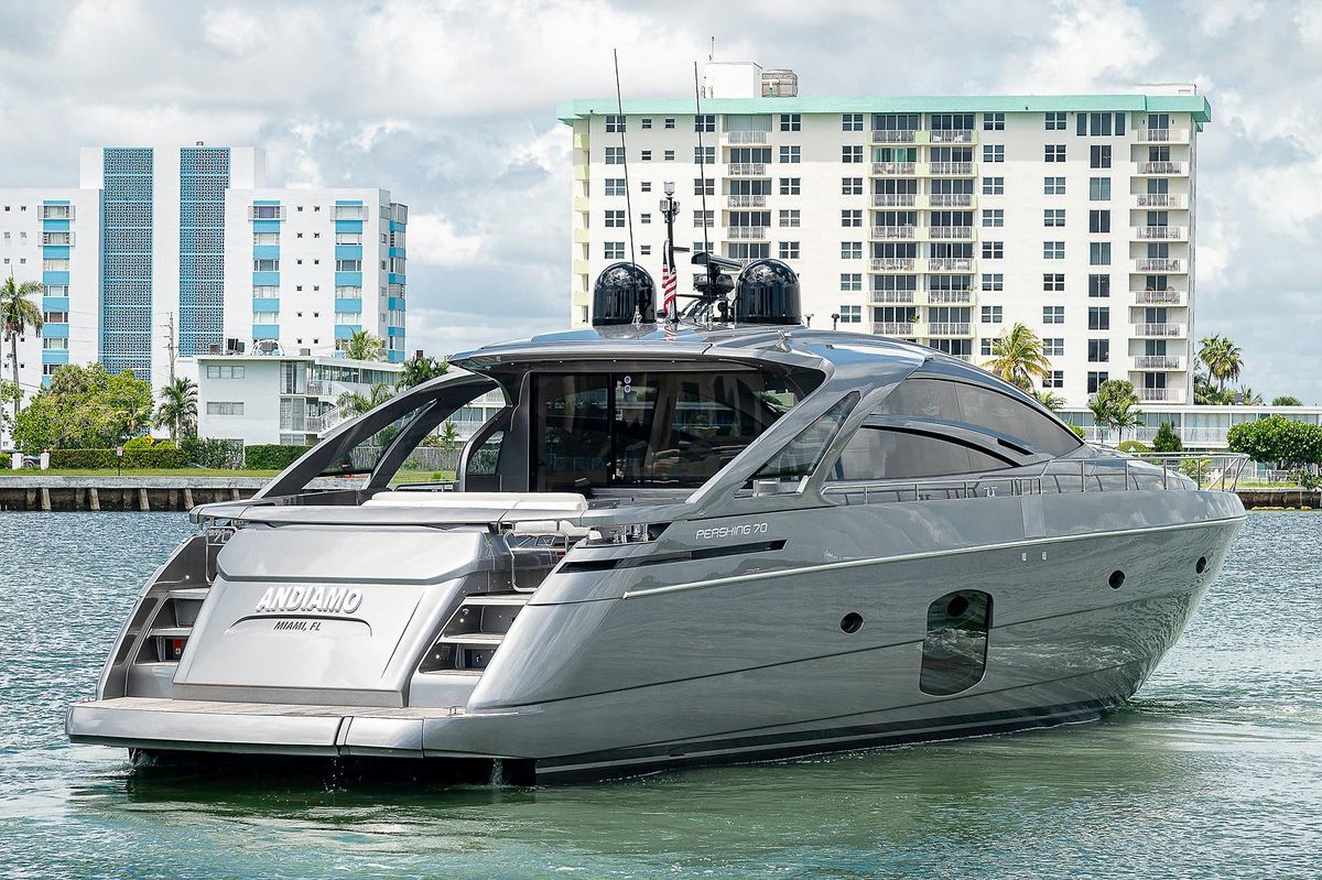 2015 Pershing 70 