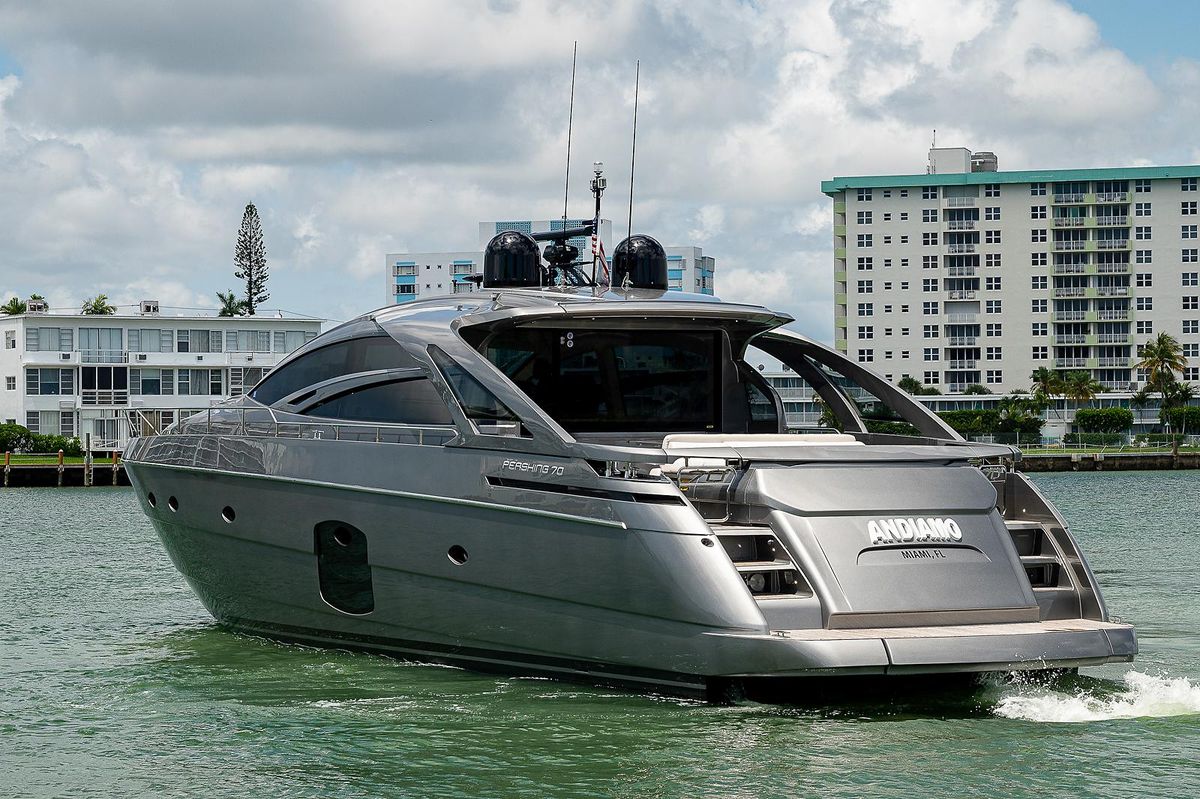 2015 Pershing 70 