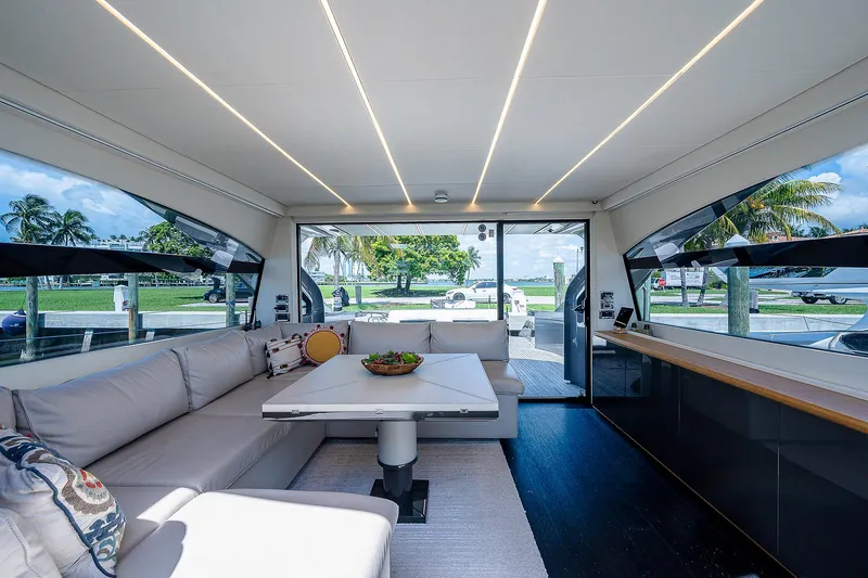 Andiamo Yacht Photos Pics 