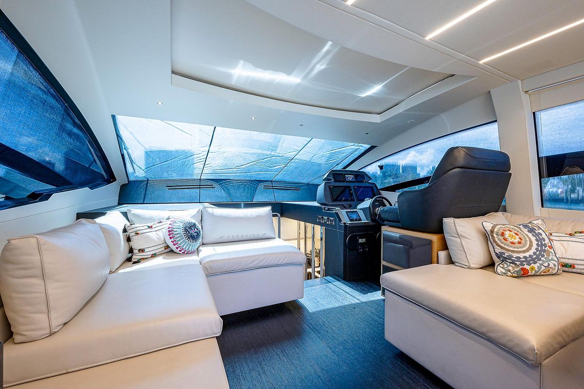 2015 Pershing 70 