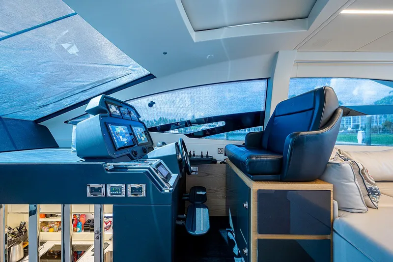 Andiamo Yacht Photos Pics 