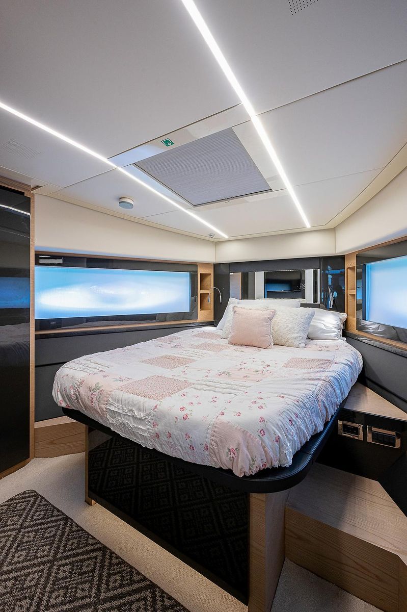 2015 Pershing 70 
