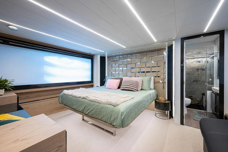 Andiamo Yacht Photos Pics 