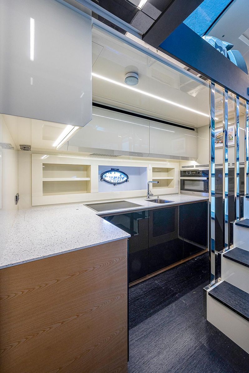 2015 Pershing 70 