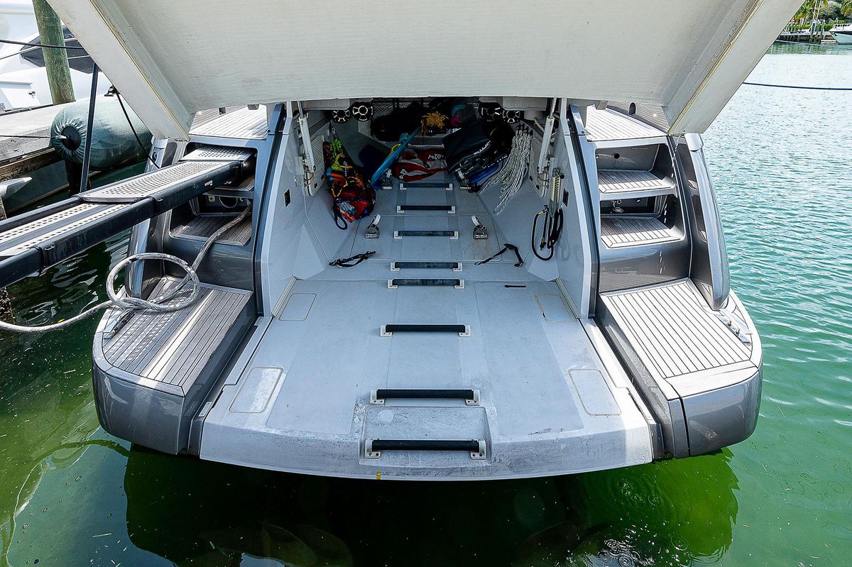 2015 Pershing 70 
