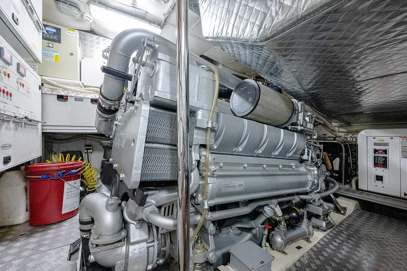 Andiamo Yacht Photos Pics 