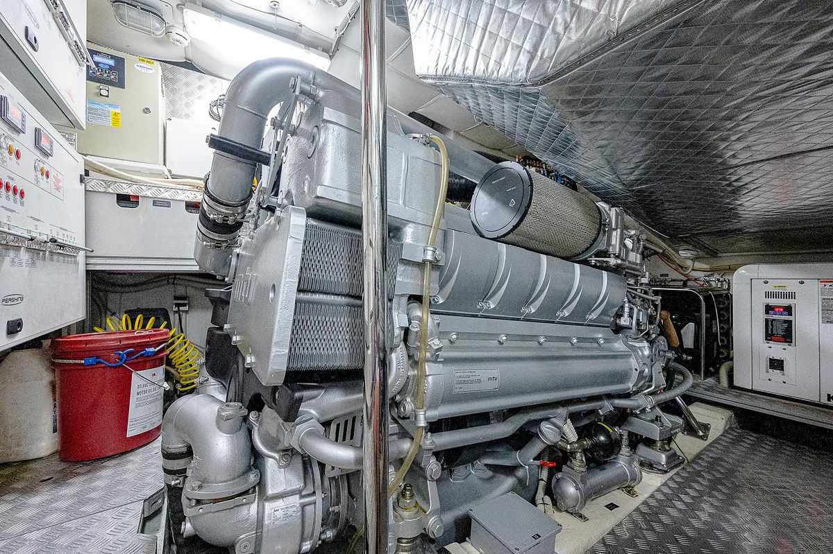 2015 Pershing 70 