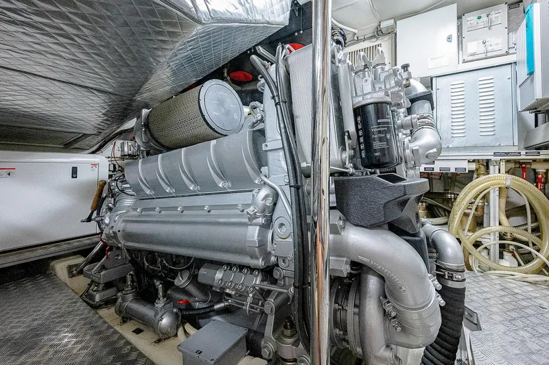 Andiamo Yacht Photos Pics 