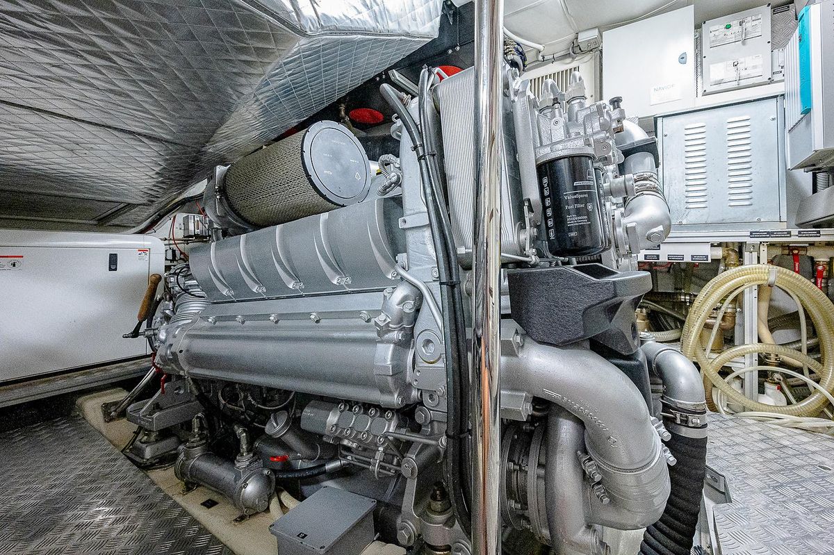 2015 Pershing 70 
