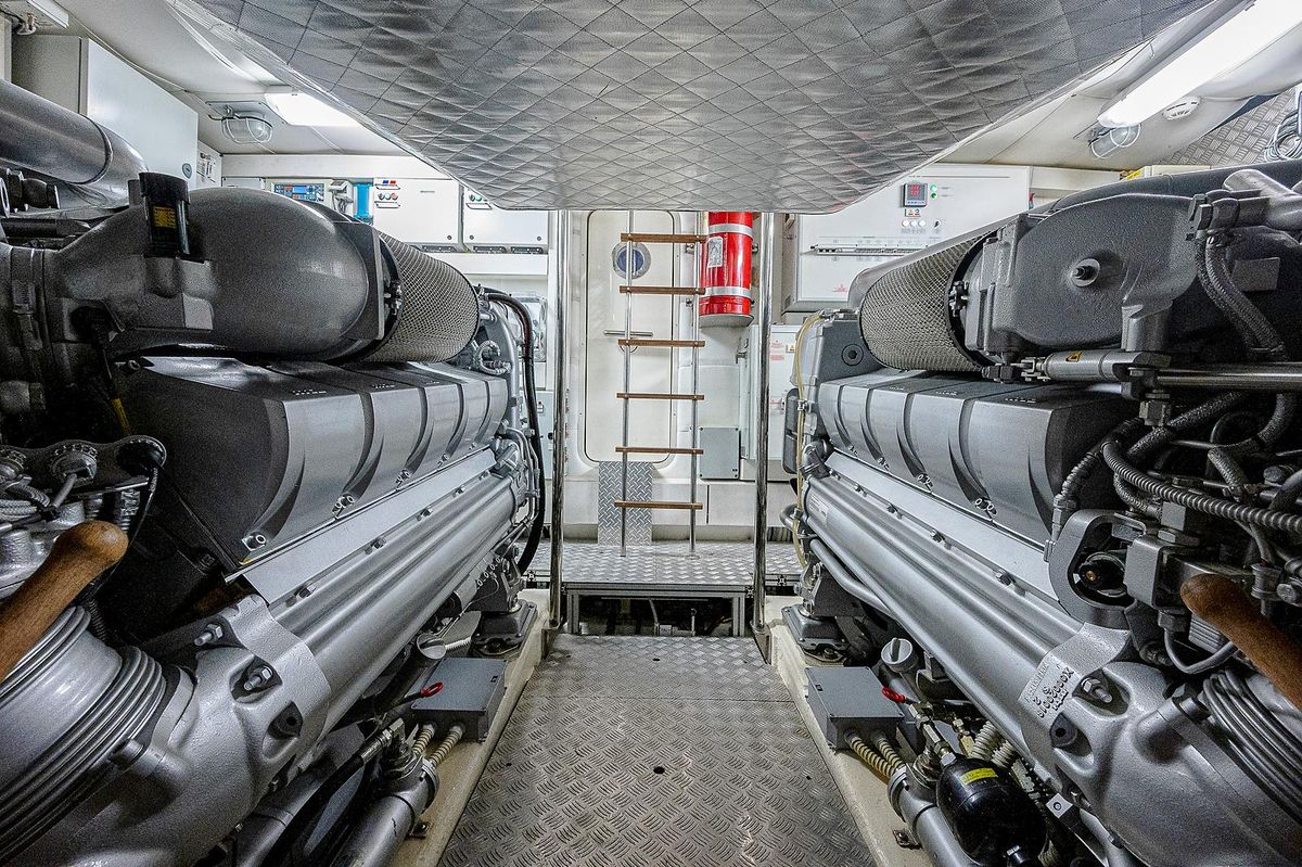 2015 Pershing 70 