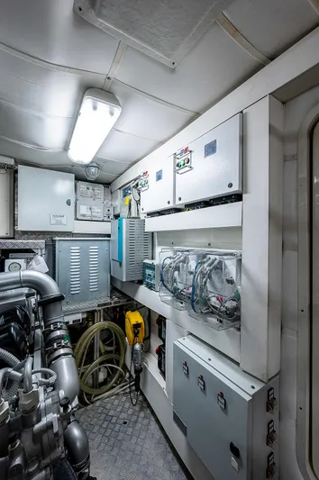 Andiamo Yacht Photos Pics 